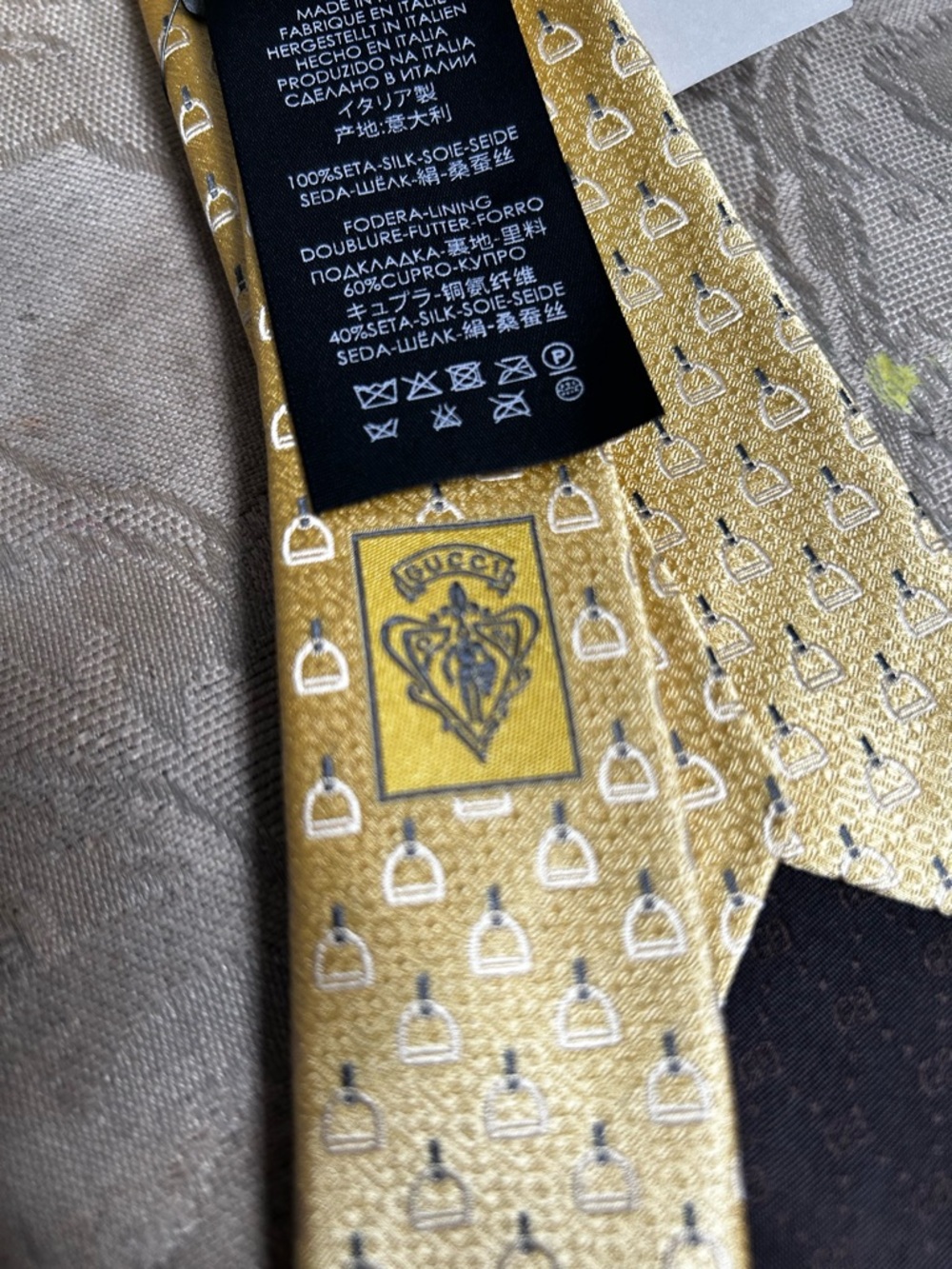 Gucci Gold Micro-Pattern Silk Tie - Picture 11 of 14